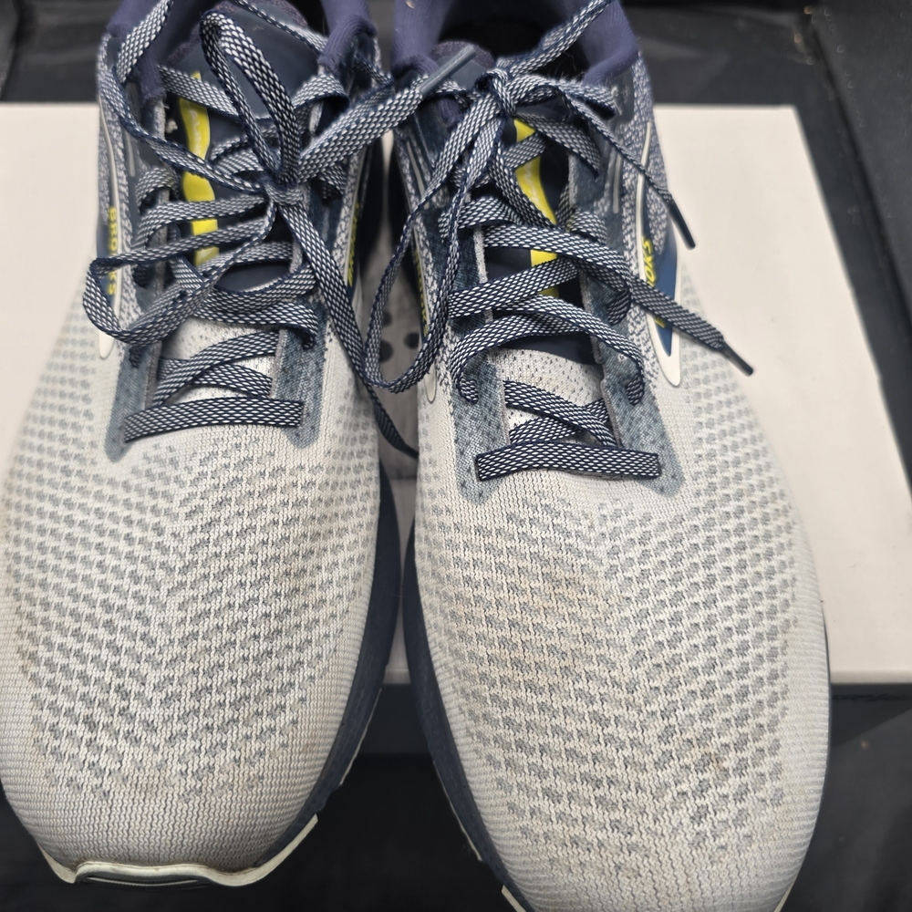 Brooks Men's Gray Running Shoes